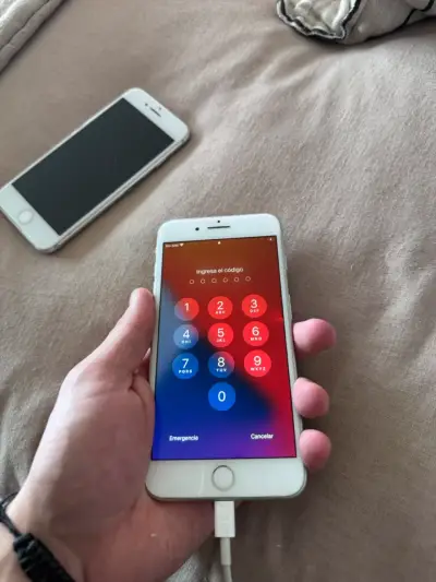 IPhone 8 para desarme y iPhone 7 Plus 74% batería - miniatura 2