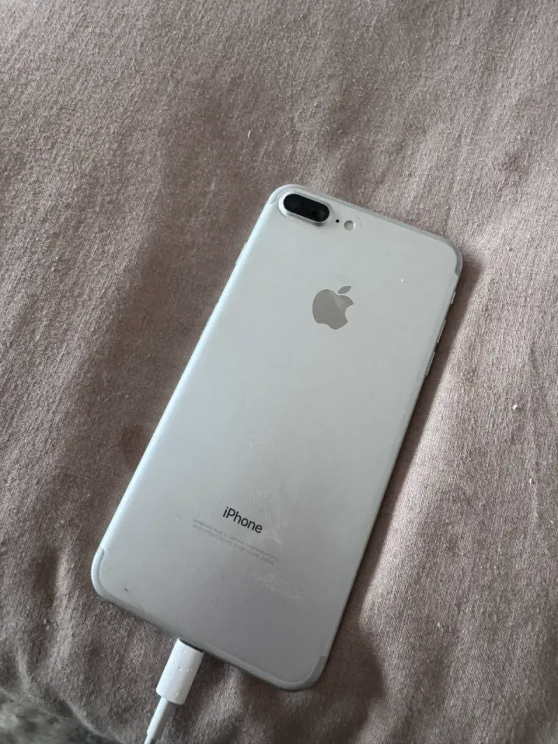 IPhone 8 para desarme y iPhone 7 Plus 74% batería - 3