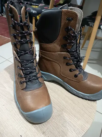Botas con puntera reforzada - miniatura 1