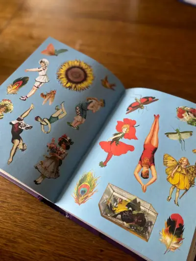 Libro de pegatinas vintage coloridas - miniatura 1
