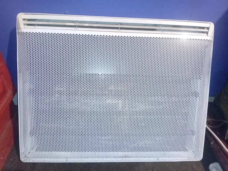Calefactor eléctrico de pared blanco - 1