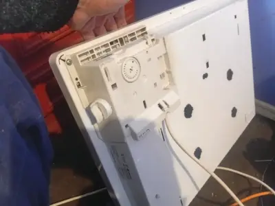 Calefactor eléctrico de pared blanco - miniatura 4