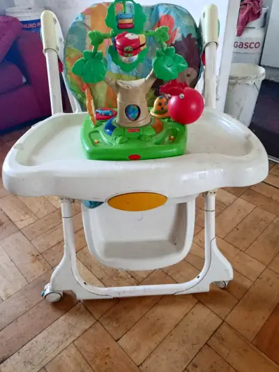 Silla de comer para bebé con juguete interactivo - miniatura 1