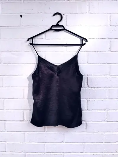 Polera de tirantes negra - miniatura 2