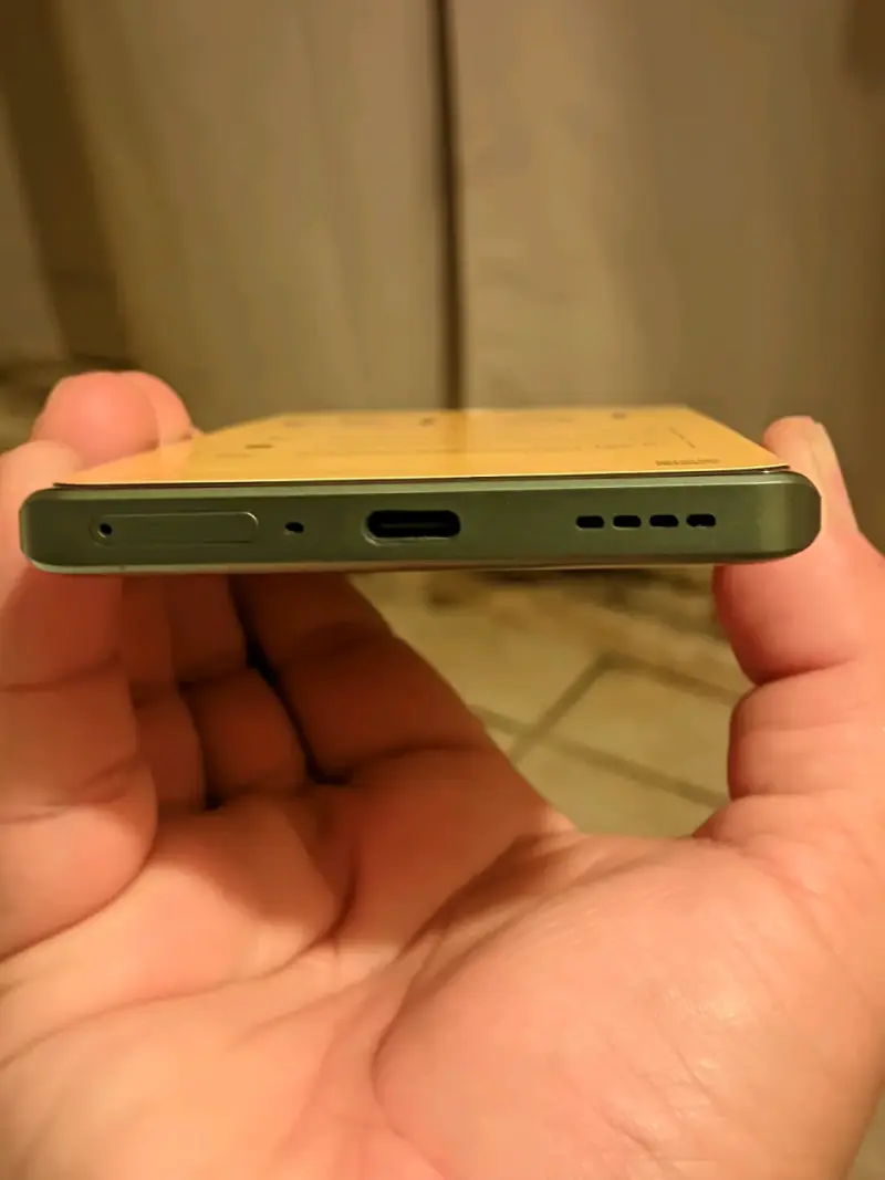 Smartphone Realme GT 6T con cargador y accesorios - 5