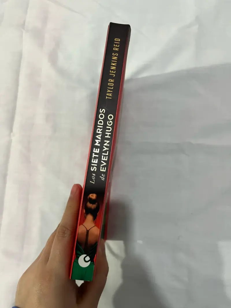 Libro Los Siete Maridos de Evelyn Hugo - 4