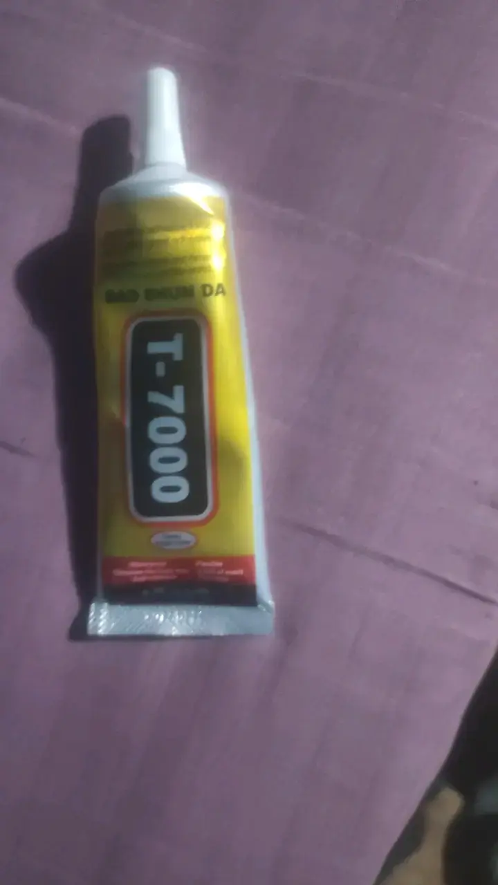 Pegamento T-7000 para reparaciones precisas