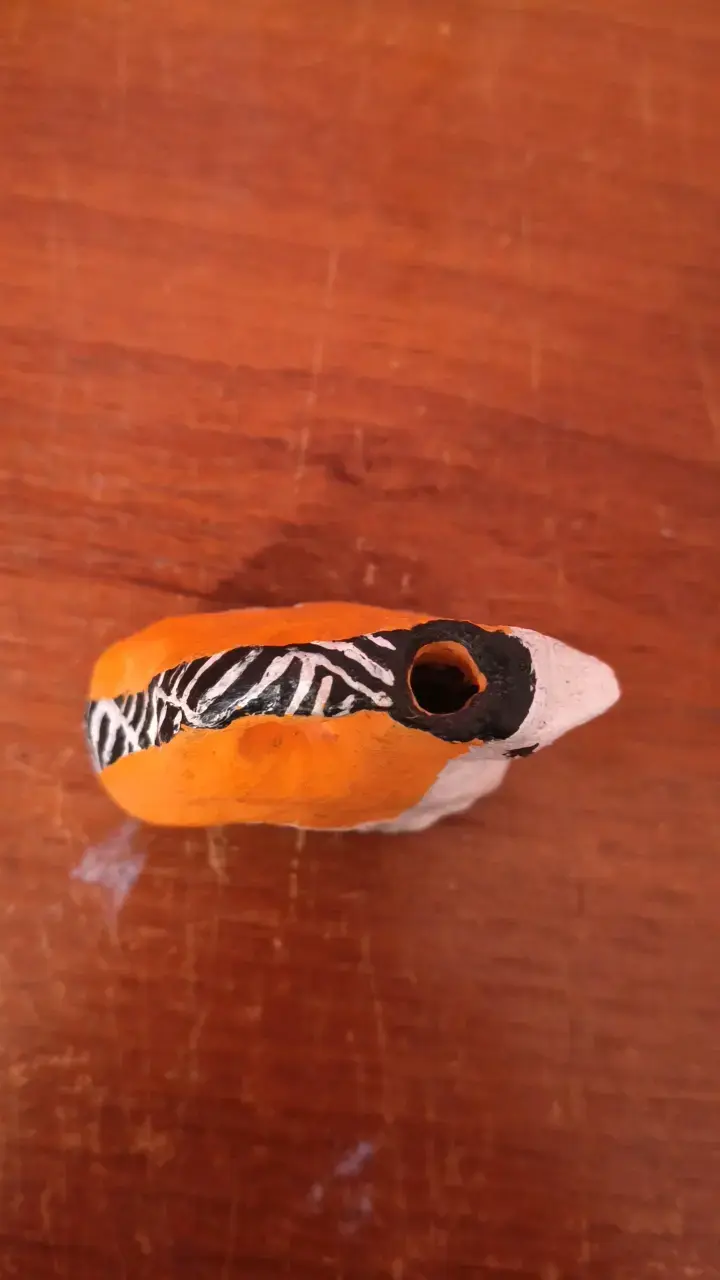 Figura decorativa de cerámica pintada a mano - 3