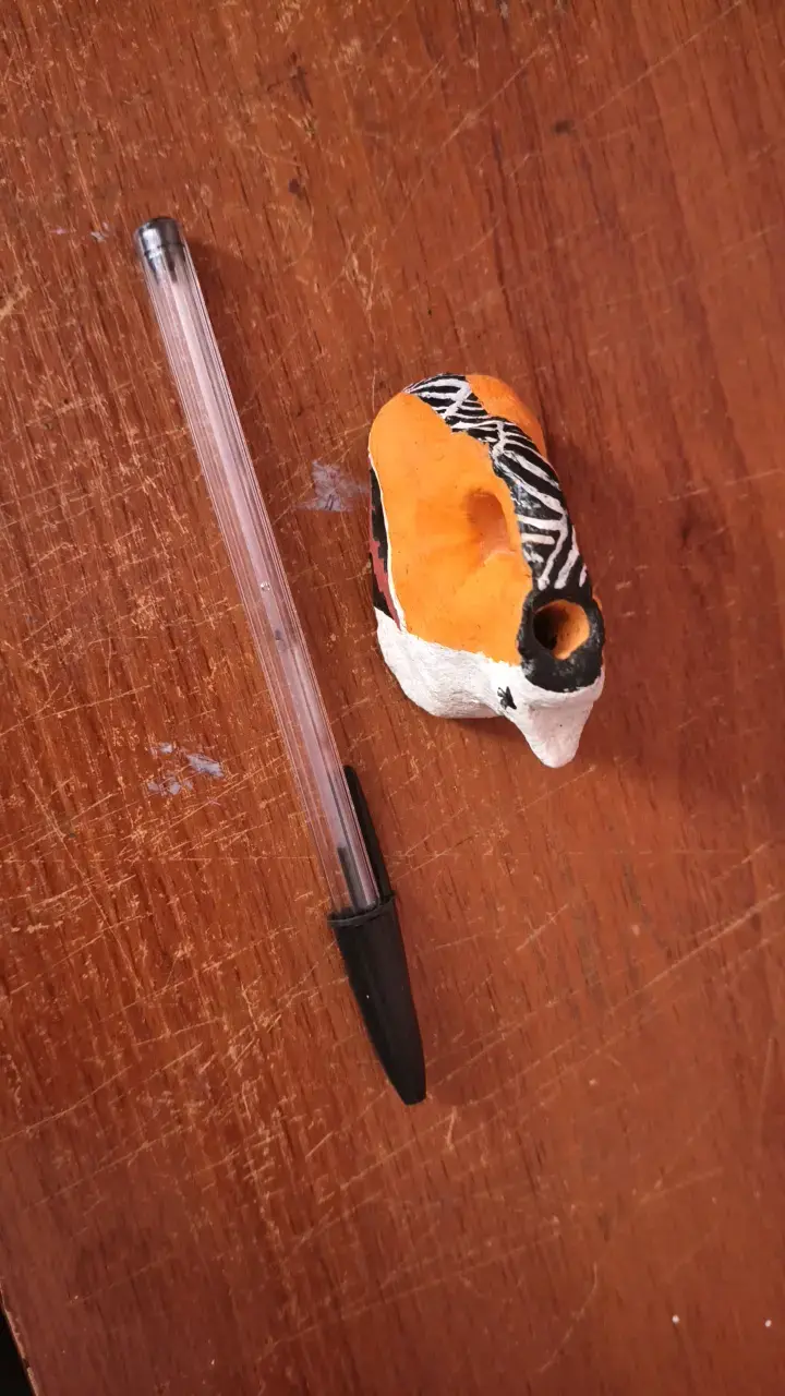 Figura decorativa de cerámica pintada a mano - 4