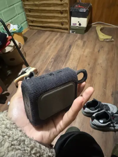 Parlante portátil JBL go 3 resistente al agua - miniatura 2