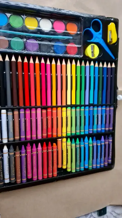 Set de arte 150 piezas para niños - miniatura 2