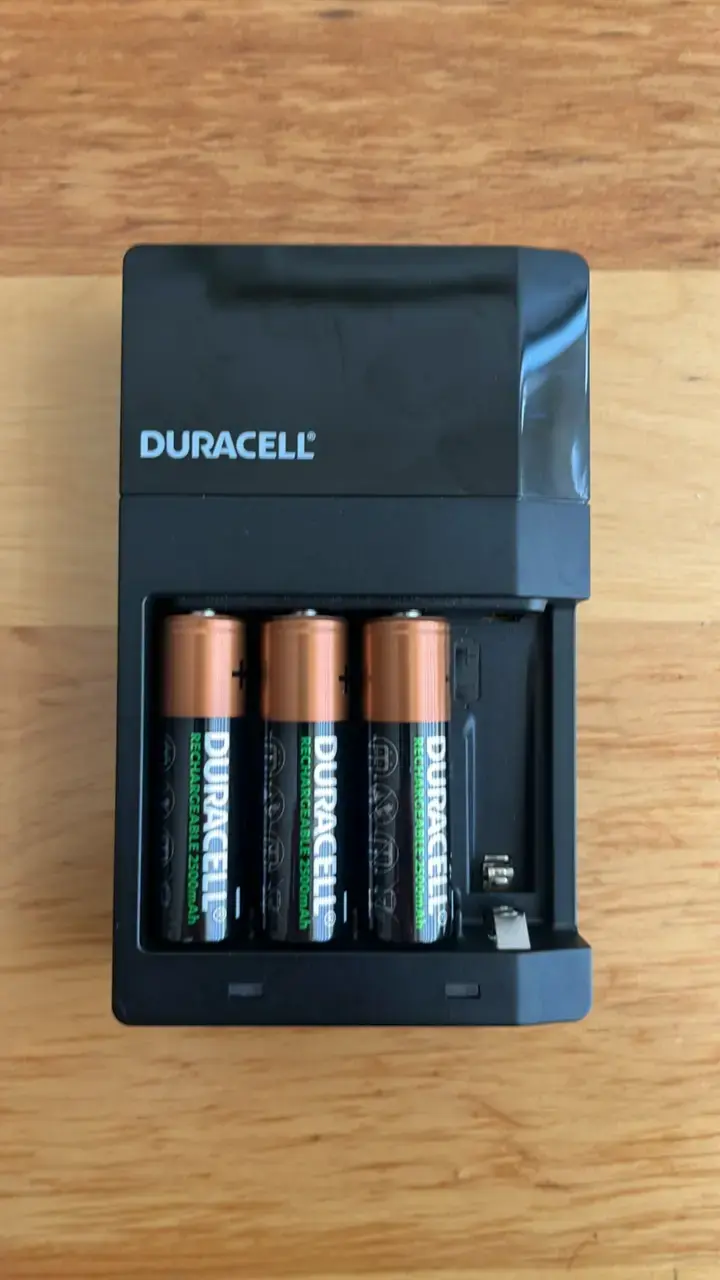 Control Xbox One con cargador Duracell y pilas - 3