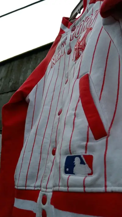 Chaqueta MLB New York Yankees roja y blanca - miniatura 2