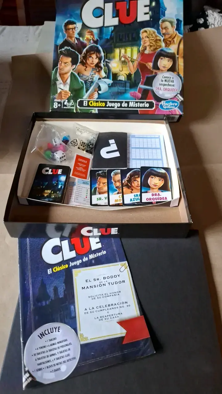 Juego de mesa Clue clásico de misterio - 4