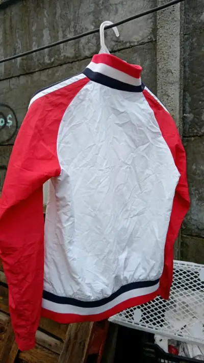 Chaqueta deportiva blanca y roja para hombre - miniatura 4