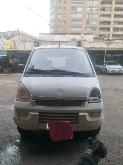 Camioneta Chevrolet en buen estado - miniatura 1