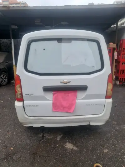 Camioneta Chevrolet en buen estado - miniatura 2