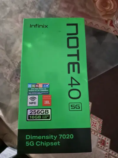 Teléfono Infinix con cargador inalámbrico - miniatura 4
