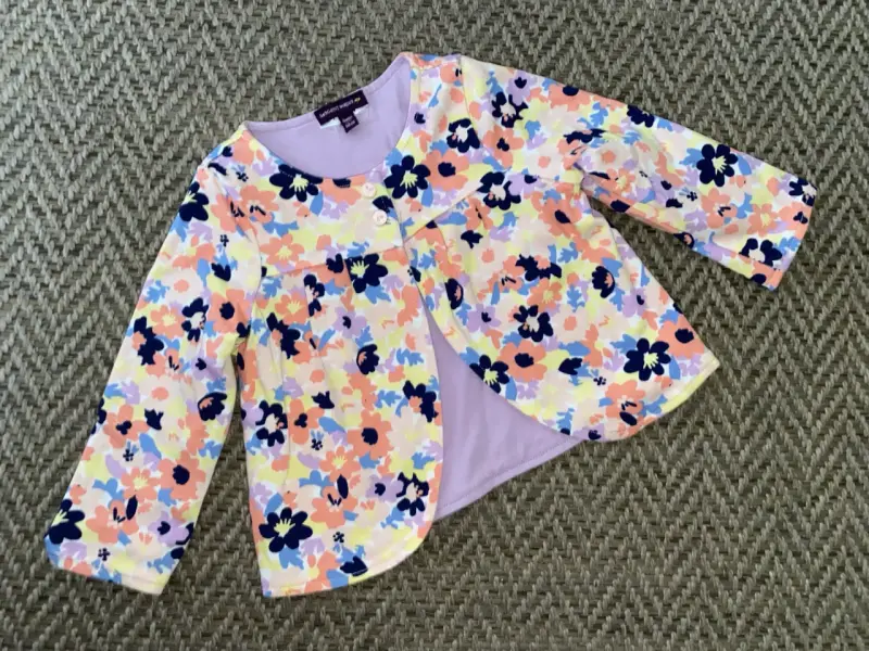 Chaqueta floral para niña con diseño colorido - 1