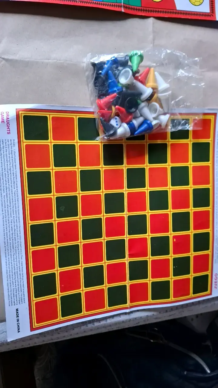 Juego de mesa Ludo y Damas con temática de fútbol - 4