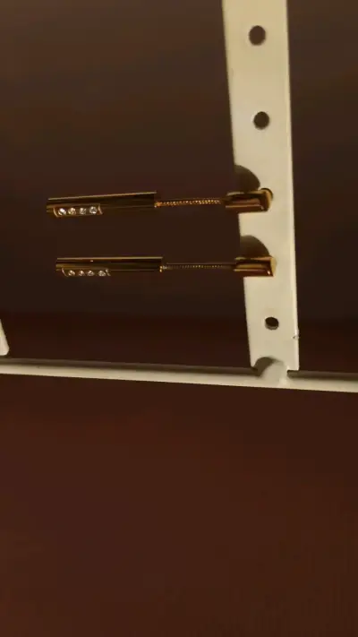 Aros colgantes dorados con cristales - miniatura 2