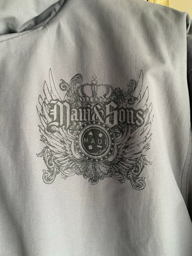 Chaqueta gris con capucha maui - 2