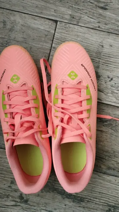 Zapatillas deportivas Under Armour rosadas - miniatura 1