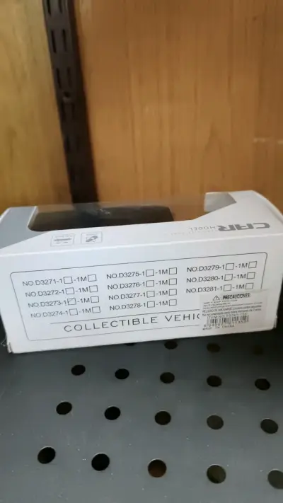 Camión de juguete Die-Cast escala 1:32 - miniatura 2