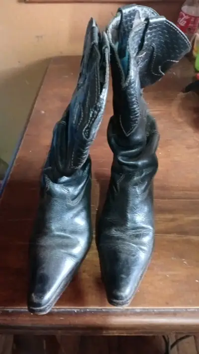 Botas de cuero cafe - miniatura 1