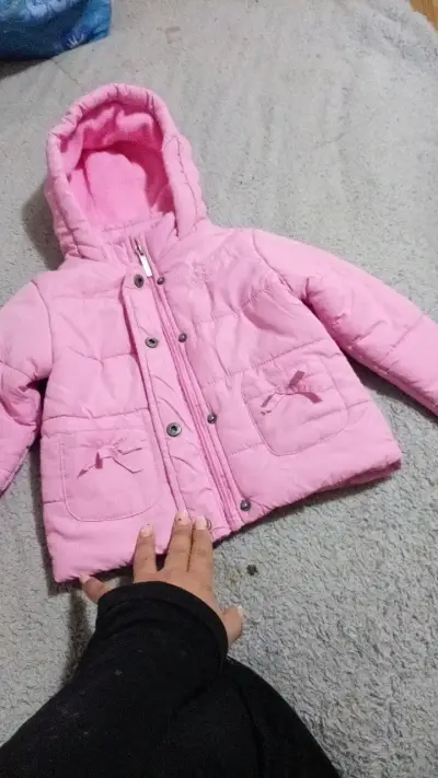 Chaqueta de invierno rosada para niña - miniatura 2