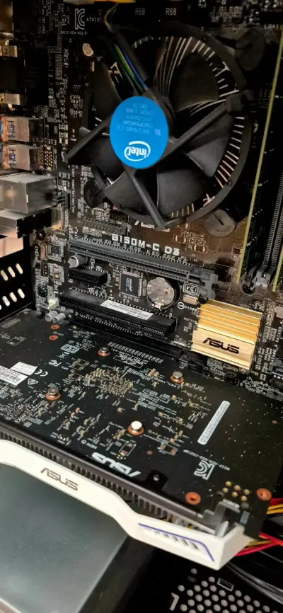 PC de Escritorio Asus con Ventana Lateral - miniatura 3