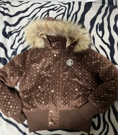 Chaqueta de invierno Rocawear con capucha de piel - miniatura 1