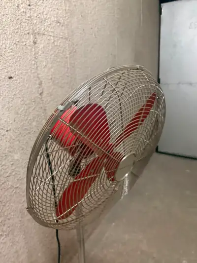 Ventilador de pie rojo New Widetech - miniatura 2