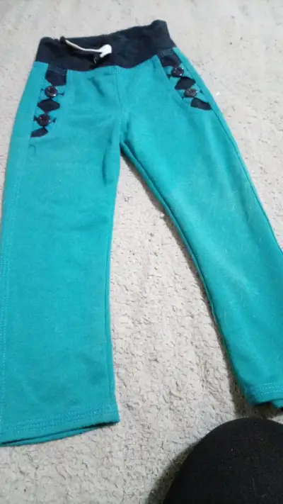 Pantalones de niño color turquesa con detalles - miniatura 1