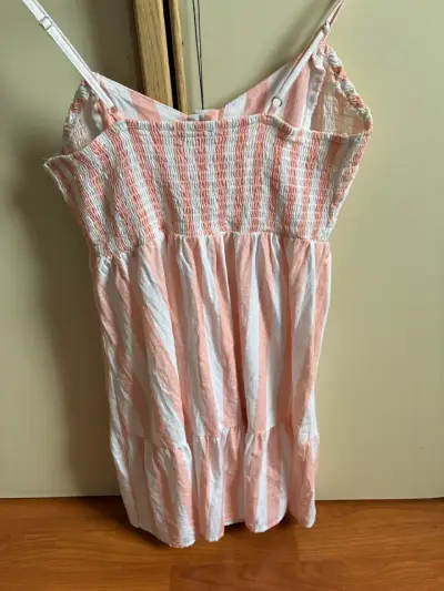 Vestido a rayas rosado y blanco para mujer - miniatura 2