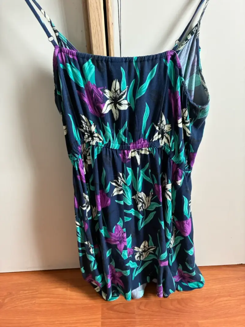 Vestido floral sin mangas talla M - 2