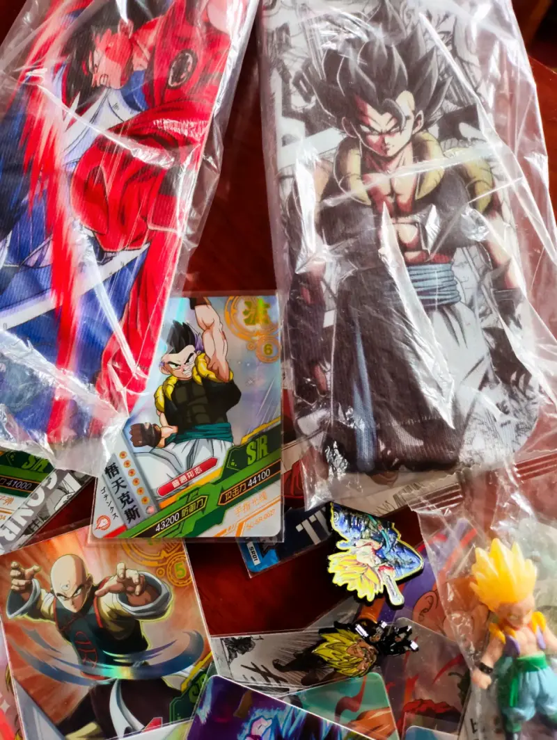 Colección de cartas y figuras de Dragon Ball - 2