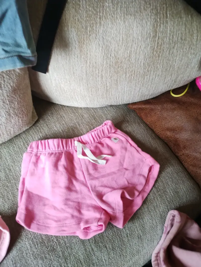 Shorts rosados para niña con lazo