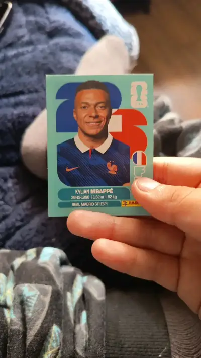 Lámina Panini Kylian Mbappé 2023 - miniatura 1
