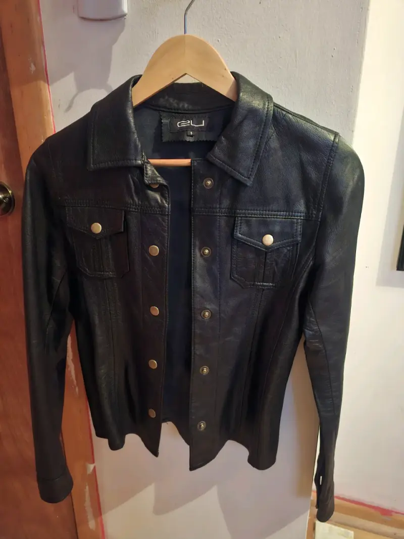 Chaqueta de cuero negra estilo motociclista - 2