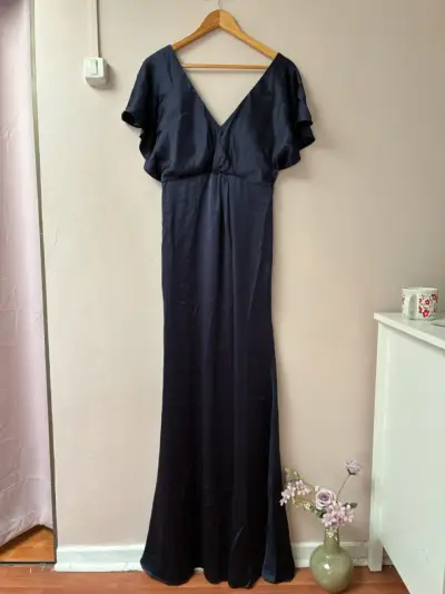 Vestido nuevo de fiesta - miniatura 3