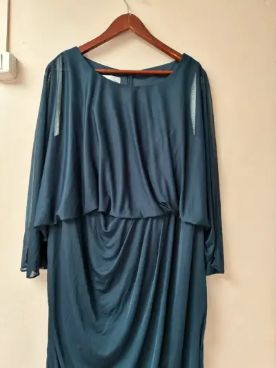 Vestido nuevo de fiesta - miniatura 3