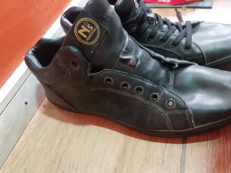 Botines de cuero negro North Star para hombre - 2