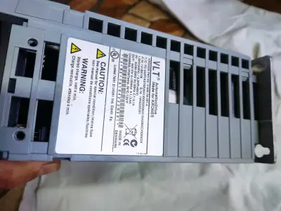 Caja de conexiones metálica para uso industrial - miniatura 3