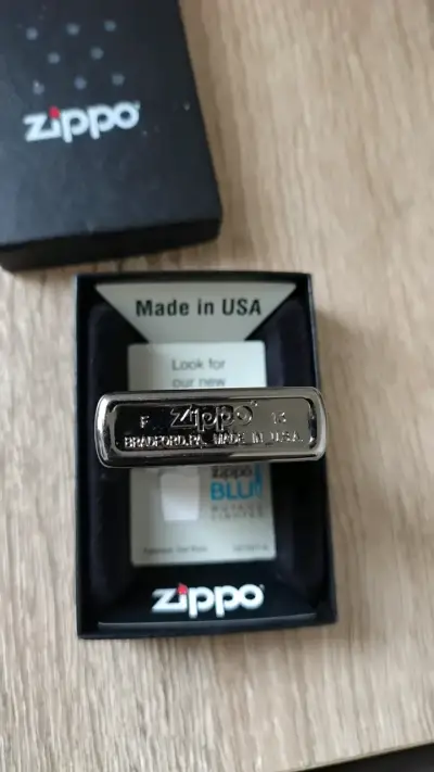 Encendedor Zippo clásico cromado - miniatura 2