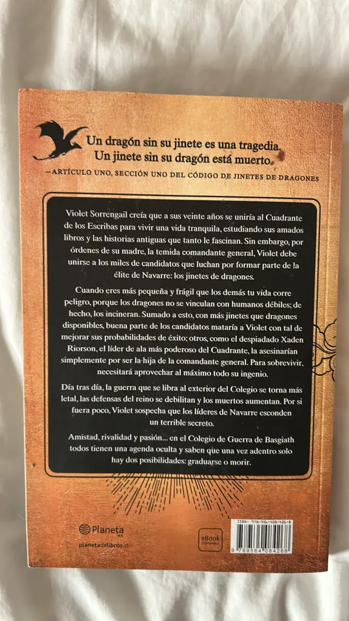 Libro 'Alas de Sangre' de Rebecca Yarros - 2