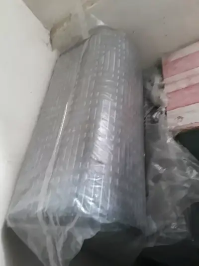 Sofa cama 65 cm casi nuevo gris con rayas - miniatura 2