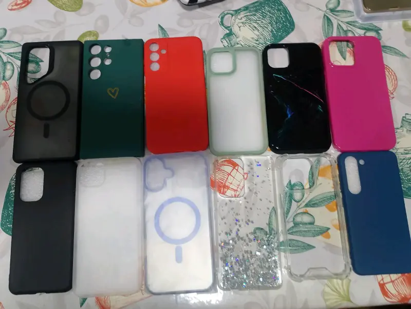 Set de carcasas para iPhone de varios colores - 2