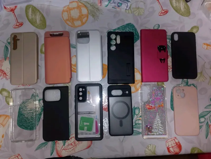 Set de carcasas para iPhone de varios colores - 6