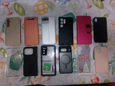 Set de carcasas para iPhone de varios colores - miniatura 6